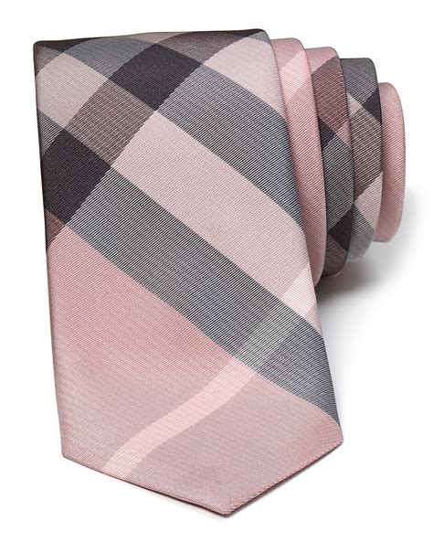 burberry tie pink